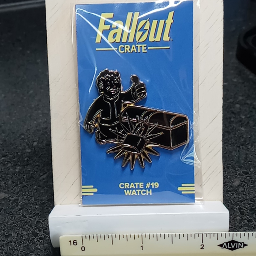 NIP Fallout pin #19 - Picture 2 of 4